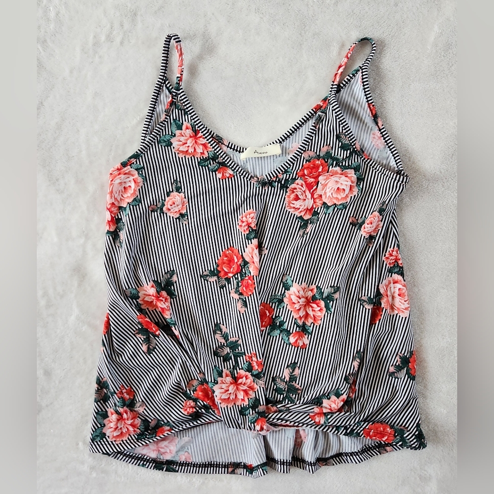 Awoo, Small, grey stripped and floral pattern
